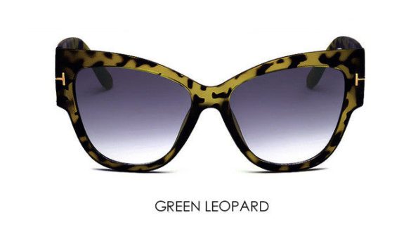 v-green_leopard__-441216576